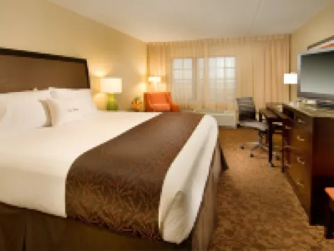 DoubleTree by Hilton Dulles Airport - Sterling Hotels in Sterling