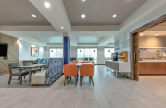 Holiday Inn Express & Suites ATHENS by IHG