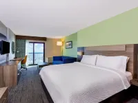 Holiday Inn Express & Suites OCEANFRONT DAYTONA BCH SHORES by IHG Hotels in Volusia County
