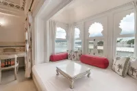 جاجات نيواس بالاس