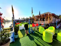 Aziz Palace Group of Houseboats