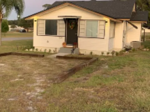 Bungalow Close to Lake Dora, Big House, Fishing, Mt Dora and Downtown Tavares