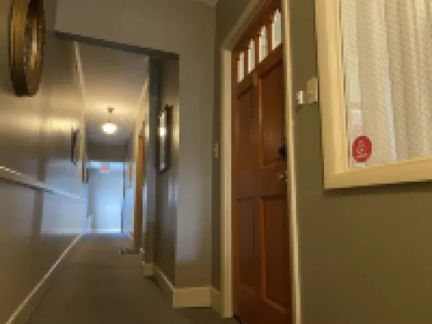 Convenient Downtown Location!