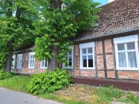 Stilvolle 5 Ferienwohnung in Historischem Gutshaus am Fluss mit Panoramablick Hotels in Lenzen