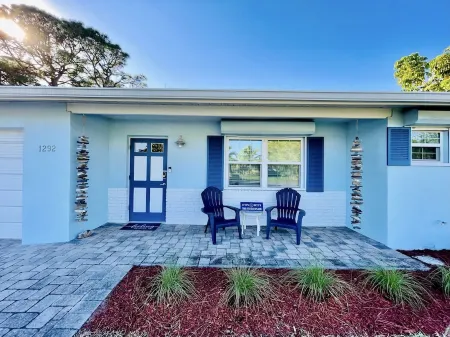 💦Stuart Splash💦 Pool Home; near Downtown Stuart & Hutchinson Island Beaches 🏖