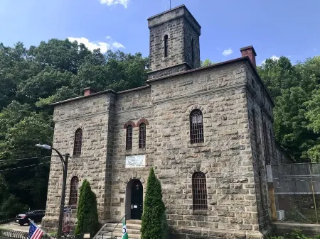 2 Master Bedrooms-Kings