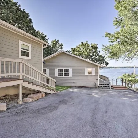 So Grand Lakefront, Hot Tub, Dock, Boat Slip & Game Room