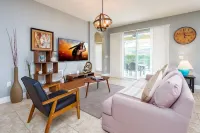 Serenity@Solterra - A modern 6 bed 4 bathroom home on the famed Solterra Resort