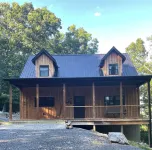 The Rusty Lantern! Enjoy peace and quiet in this cozy mountain cabin! Free WiFi Hotels near Seneca Rocks Discovery Center