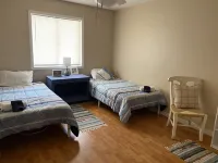 Walk to Ocean Updated and modern quiet 2 Bedroom beach house