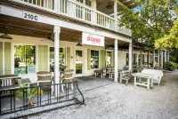 Beachfront condo directly on Holmes beach
