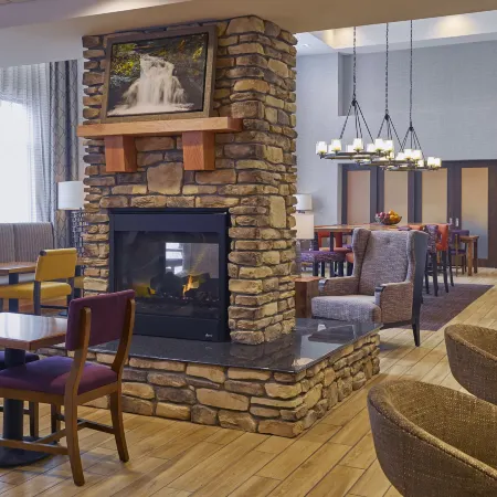 Hampton Inn & Suites Roseburg