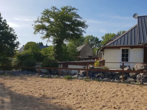 Dream vacation apartment on an idyllic farm near Eltz Castle Hotels in Munstermaifeld