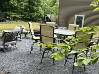 Recently renovated, country setting, short walk to town and beach Hotels in Bolton