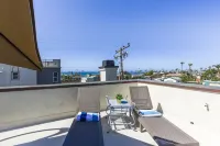 5-Star Family Getaway ~ Splendid Ocean Views ~ Walk to Beach فنادق في أوسيانسيدي