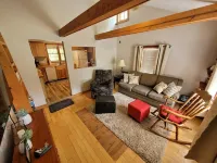 River Otter Cottage On The New RiverPerfect for couples or family adventure Hotel a Ashe County