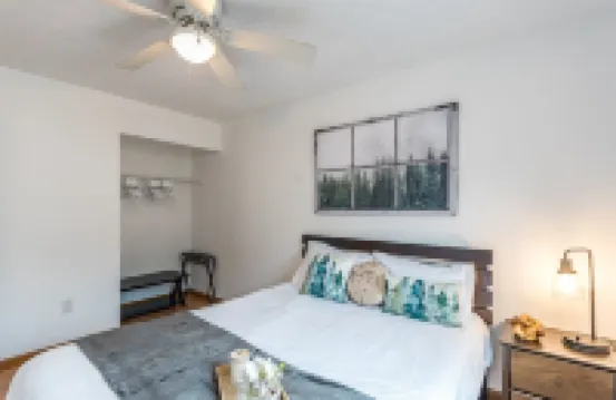 Fun 3 Bedroom Home with Gameroom near Ark!!
