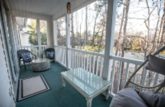 Blue Haven-Beach Condo with Pool and Hot Tub