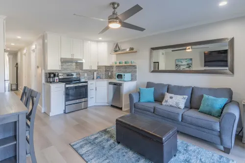 Come Enjoy the Ocean - Ocean Front Resort Newly Renovated Ocean Villa