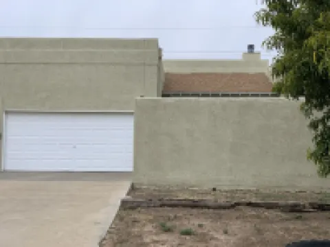 Great location for all things WTAMU and Palo Duro Canyon!  Easy walk to campus. Hoteles en Canyon