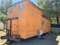 Cabin #4 Lake Nahwatzel Resort - New Tiny Cabin!