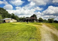 Private getaway on 4 acres-Close to lots of outdoor activities!