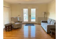 The Franklin Estate - Suite B-Private Apt-King Bed