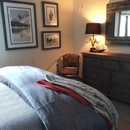Great Views, Great Location, Newly Renovated & Furnished, Jackson Hole Condo !!