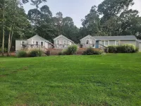 2 Bedroom Hamptons Waterfront Cottage Rental