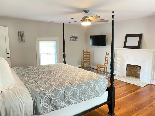 Entire Farm House: Rustic, Classic, Perfect