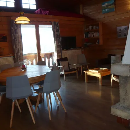 Beautiful apartment in chalet, 3 km from La Clusaz with jacuzzi