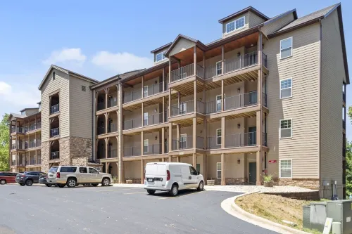 Lakefront Retreat on Lake Taneycomo, Near Branson Landing and Attractions