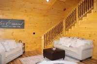 Stylish Cabin 4Mins Away from Cumberland Lake!