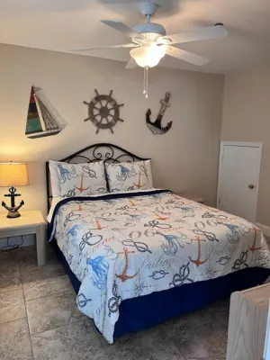 Parkview Bay Condo 542, Beautiful Spacious Clean Condo.