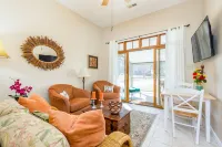 Sunset Cottage Blocks from Downtown