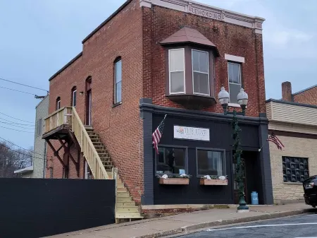 Cozy apartment just off the square in historic downtown Galesville.