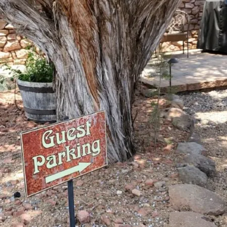 Sedona Vista Art Cottage - Historic & Beautiful! - 100% 5-Star Reviews!!