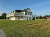 Spacious Family Gathering House on the Shenandoah River - 3-Star