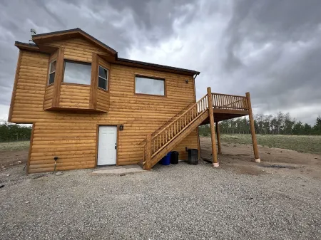 Brand New 4-bedroom cabin/stunning views/king bed, Hot Tub!!!