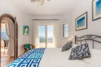 Villa with private pool and amazing views