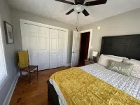 Cottage on Cypress Bay near Paris Landing State Park