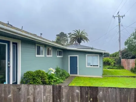 Beautiful Coast Home 3 Minutes From Beach!