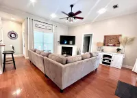 Family Friendly - <1 Mile to Campus