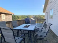 Pacific Dreams Beach House- Beach front! Gorgeous views! Meticulously sanitized!