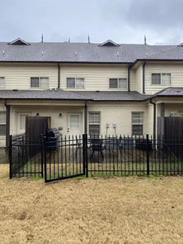 Oxford Condo-Minutes from Campus and Square