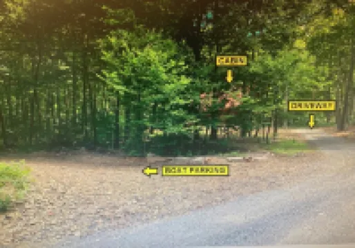 Cabin near Saxton/Raystown KOA and minutes from Trough Creek and Raystown Lake.