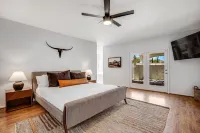 5-bedroom vacation home 15 minutes to Joshua Tree National Park