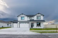 Gorgeous modern farmhouse in Tri Cities, WA Under Sea Adventures Inc附近的飯店