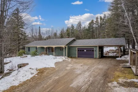 Enjoy a 90 Second, Traffic-Free Drive to Sunday River’s South Ridge Lodge! Отели в г. Ньюри