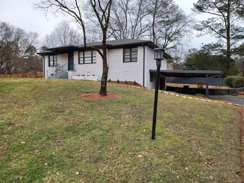 Urban Ranch, at the Treasure House .. 8 Bed 3 Bath 2 Kitchen + Basement Suite